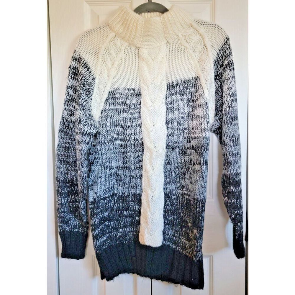 Classic New England Women's‎ M Sweater Vintage High Neck Bk/Wh/Gray Medium